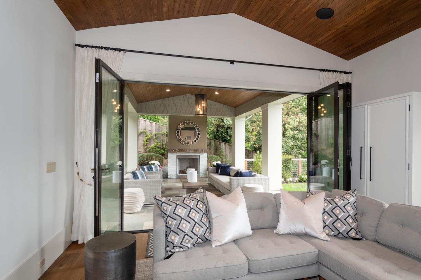 2875 Canyon Road Burlingame, CA 94010 - Photo 23 of 49 Gallery Image 23