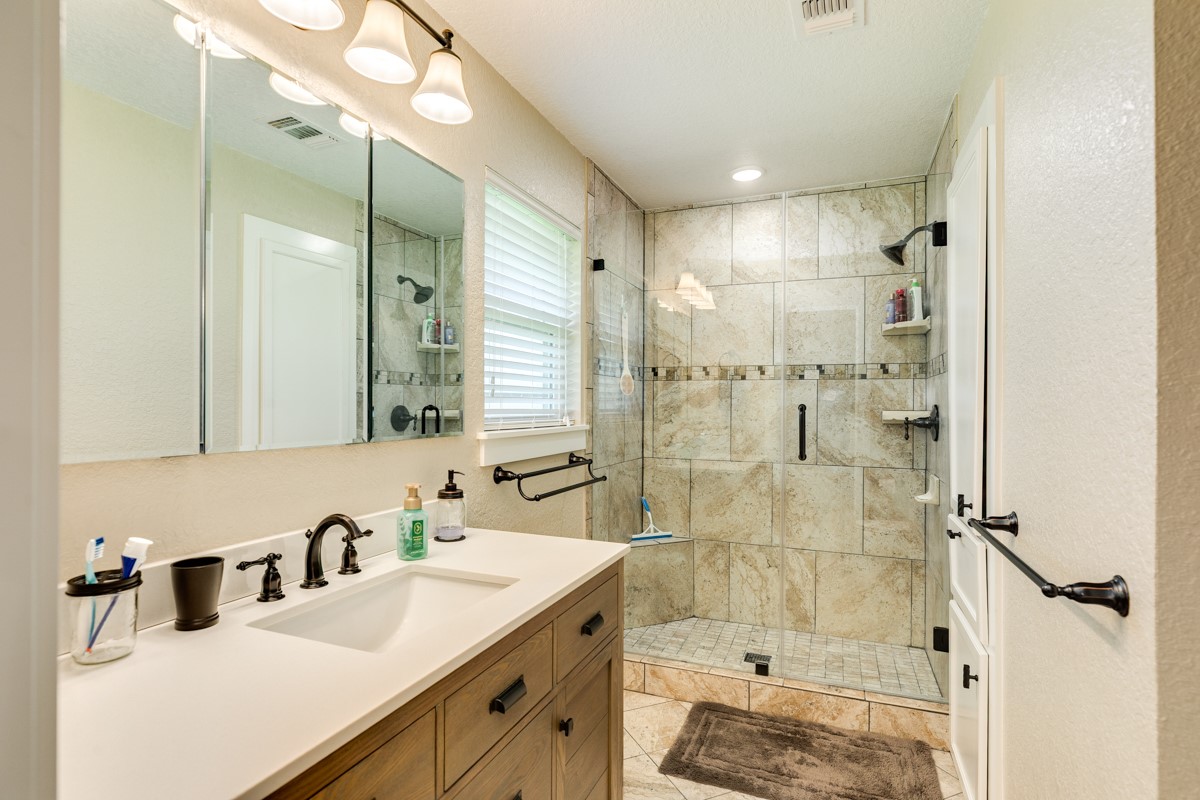 1412 Buchta Road Angleton, TX 77515 - Photo 36 of 48