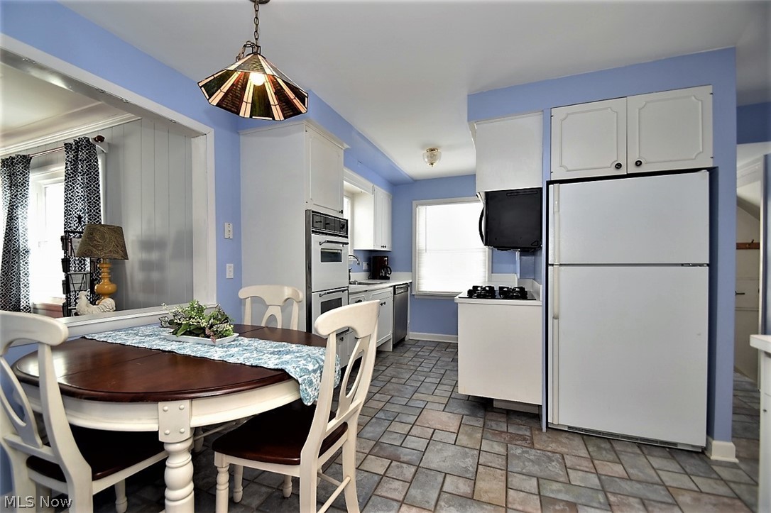 2619 Milton Road Cleveland, OH 44118 - Photo 9 of 24 Gallery Image 9