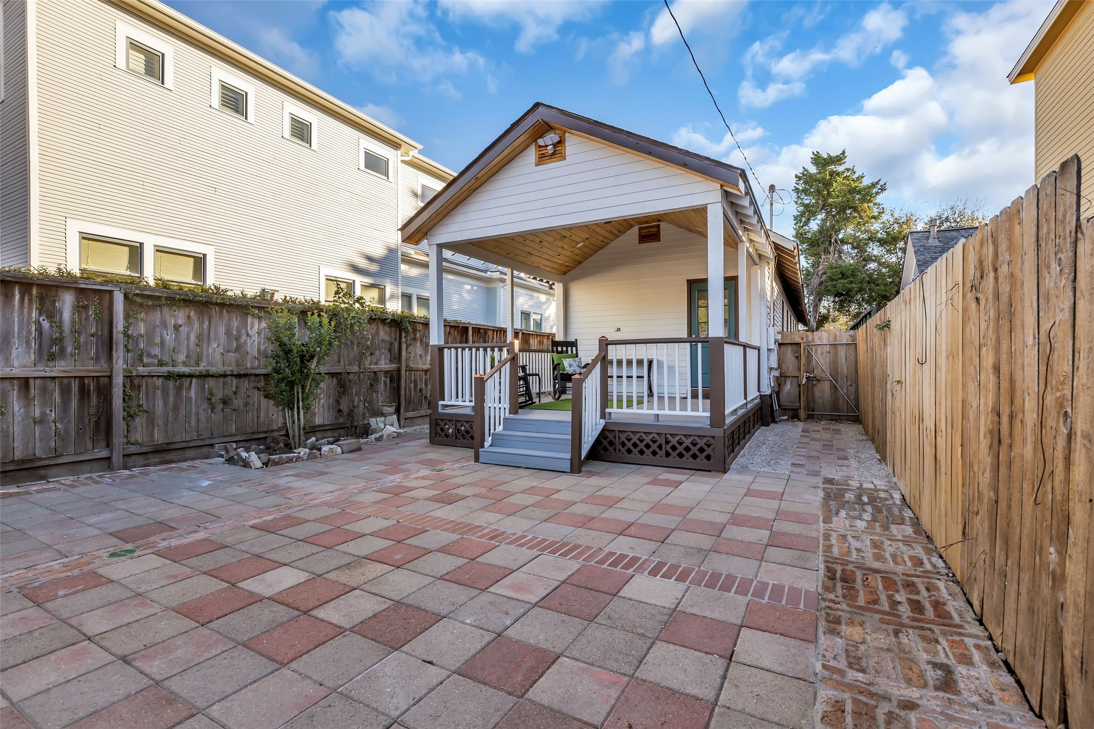 611 Harvard Street Houston, TX 77007 - Photo 20 of 25