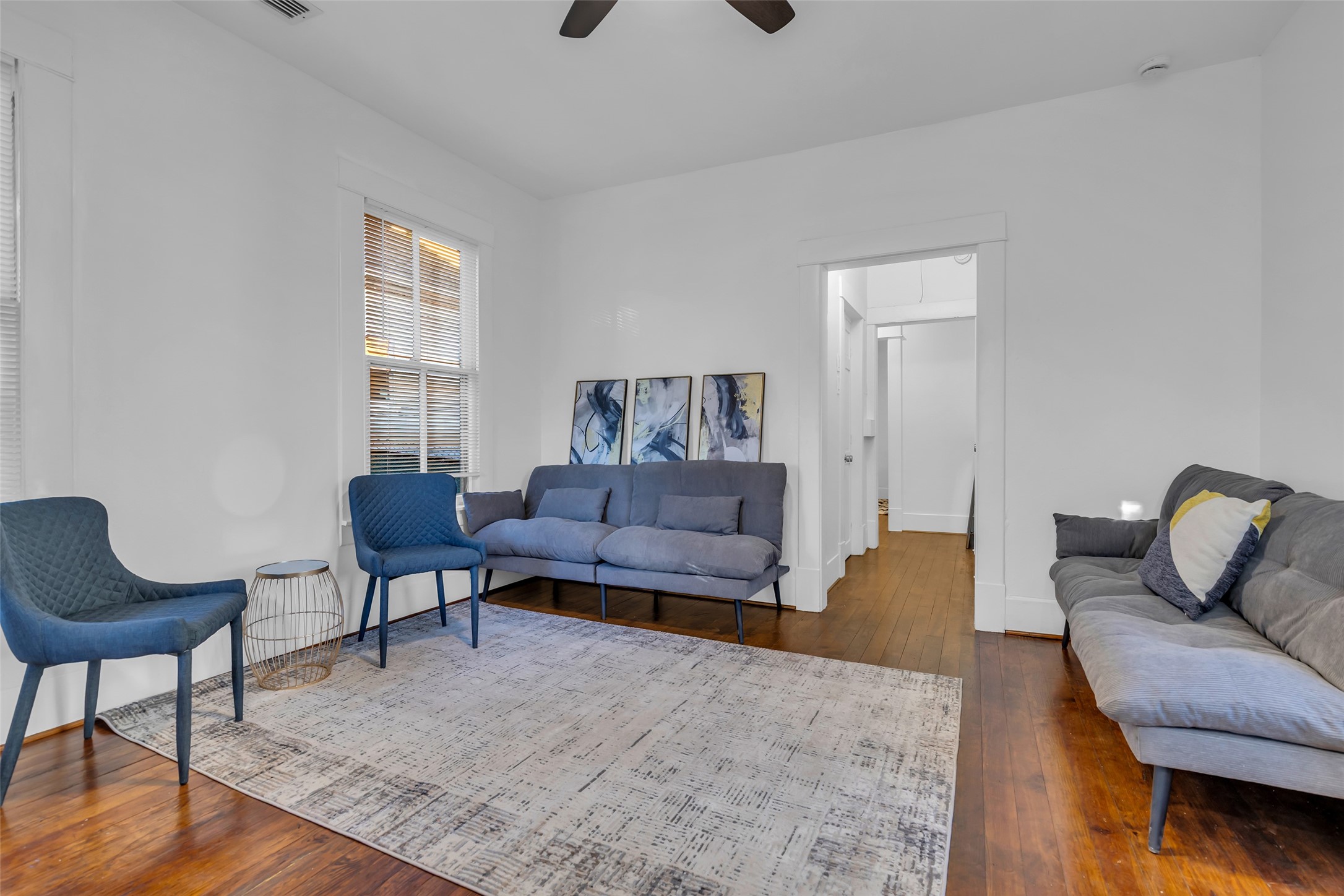 611 Harvard Street Houston, TX 77007 - Photo 4 of 25