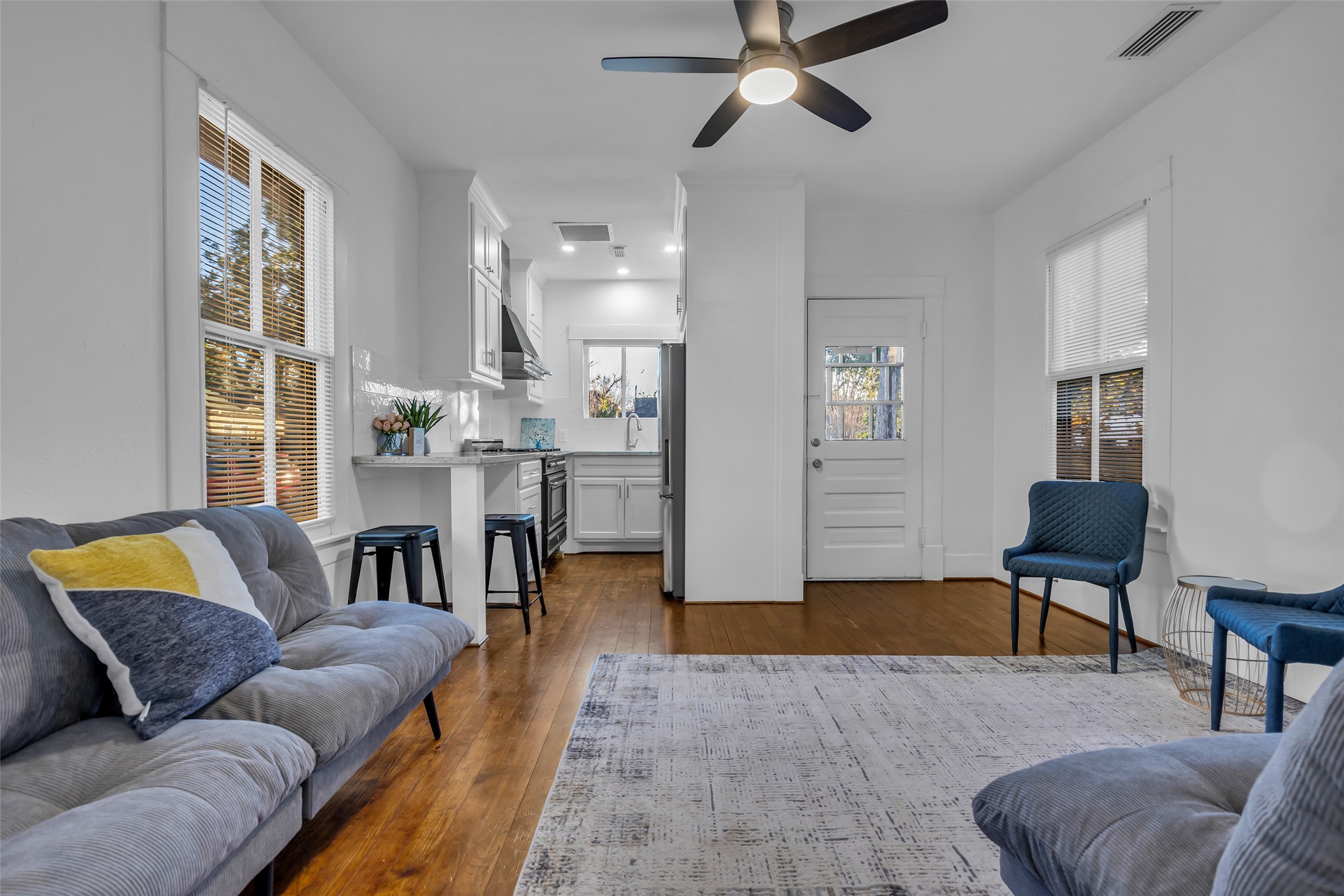 611 Harvard Street Houston, TX 77007 - Photo 6 of 25