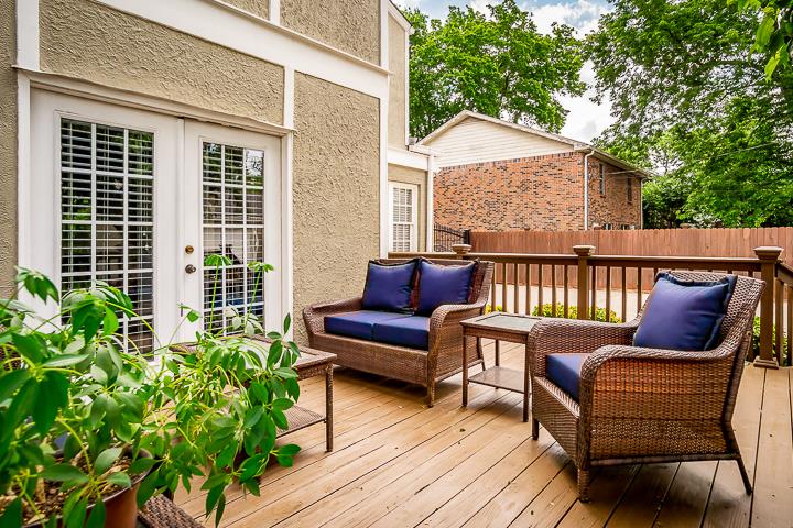 237 Cherokee Road Nashville, TN 37205 - Photo 6 of 30 a view of a lounge chairs in the back yard of the house
