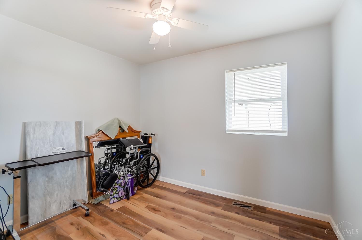 10237 Pottinger Road Cincinnati, OH 45251 - Photo 28 of 41 Gallery Image 28