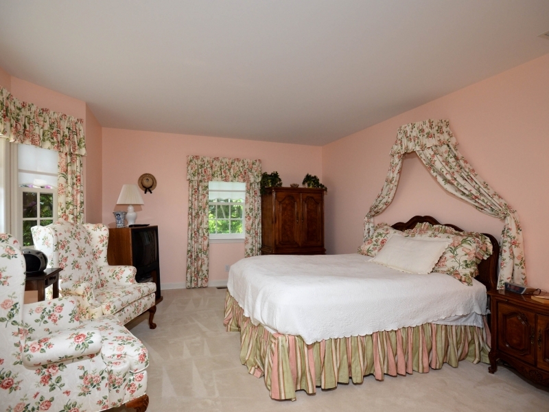 585 Ponus Ridge Road New Canaan, CT 06840 - Photo 12 of 16 .