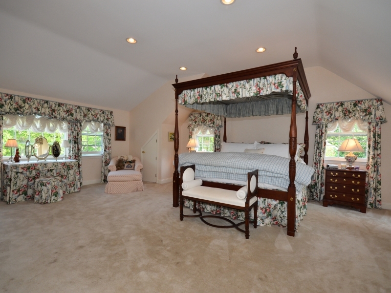 585 Ponus Ridge Road New Canaan, CT 06840 - Photo 13 of 16 .