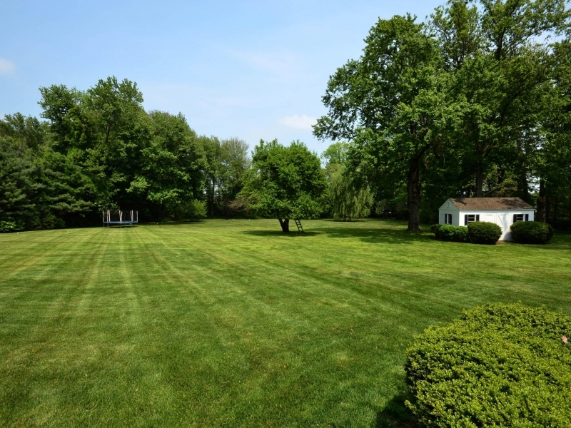 585 Ponus Ridge Road New Canaan, CT 06840 - Photo 16 of 16 .