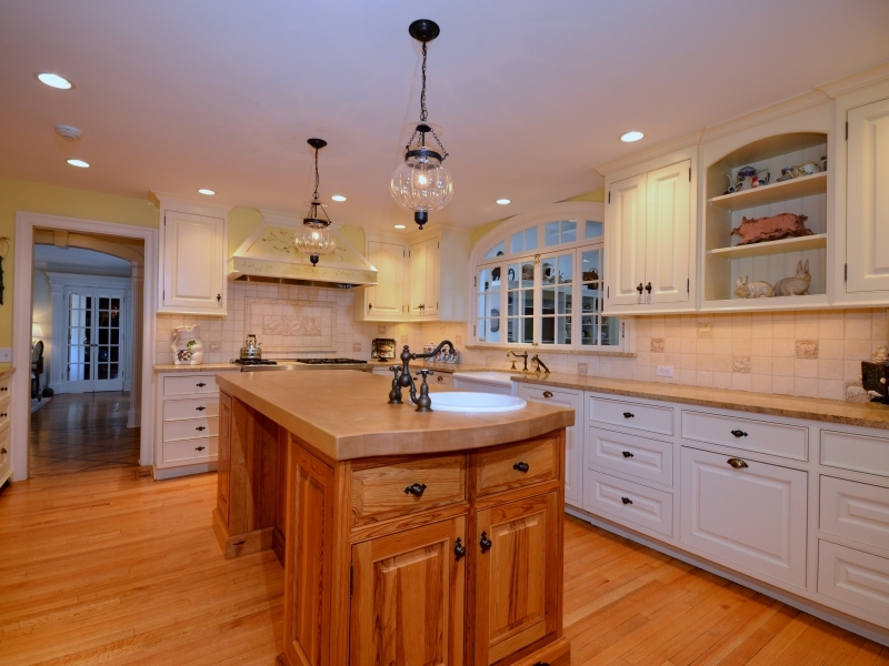 585 Ponus Ridge Road New Canaan, CT 06840 - Photo 5 of 16 Kitchen