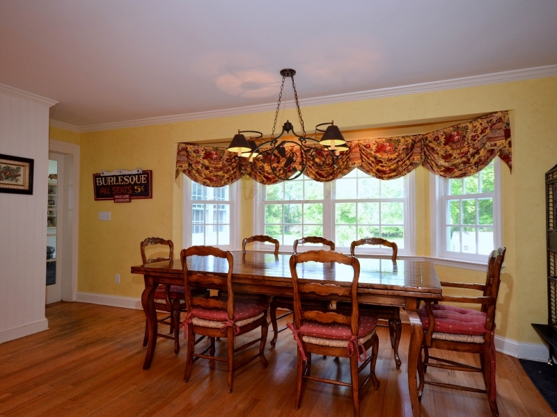 585 Ponus Ridge Road New Canaan, CT 06840 - Photo 8 of 16 .