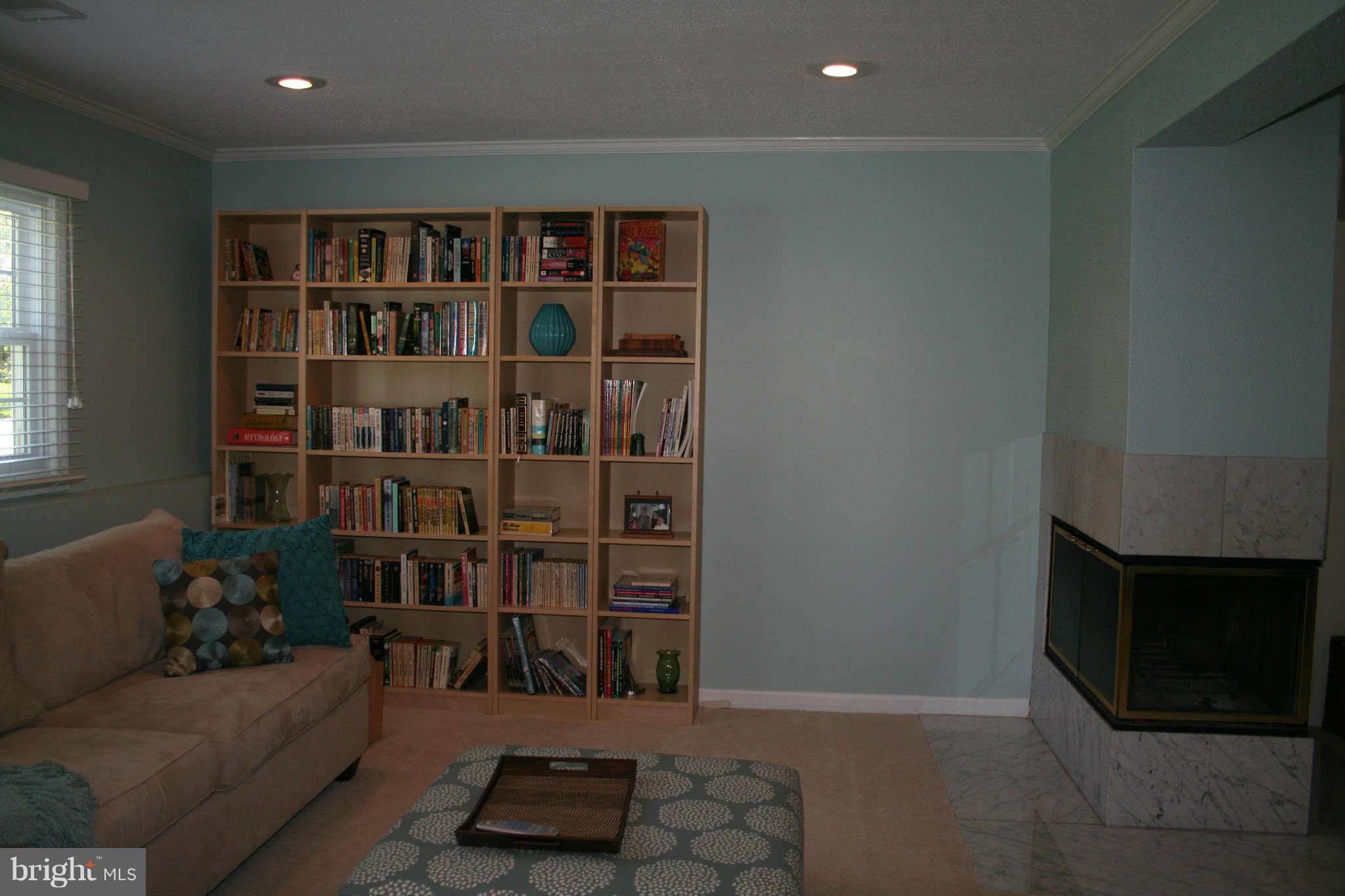 10862 Sandringham Road Cockeysville, MD 21030 - Photo 18 of 28 Family Room