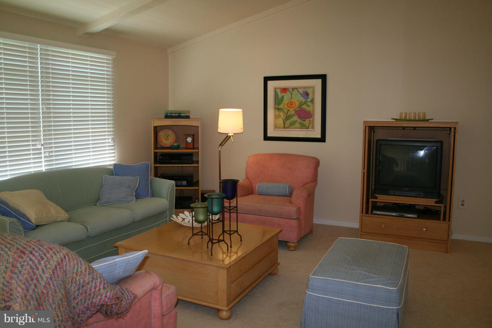 10862 Sandringham Road Cockeysville, MD 21030 - Photo 25 of 28 Family Room
