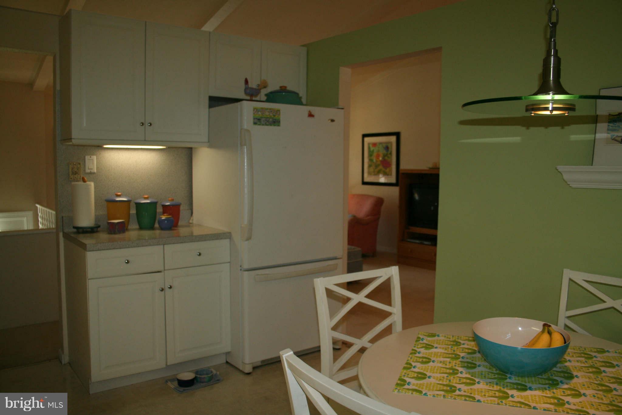 10862 Sandringham Road Cockeysville, MD 21030 - Photo 7 of 28 Kitchen