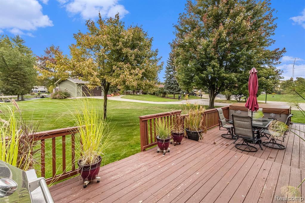 2438 Grove Park Road Fenton, MI 48430 - Photo 34 of 46