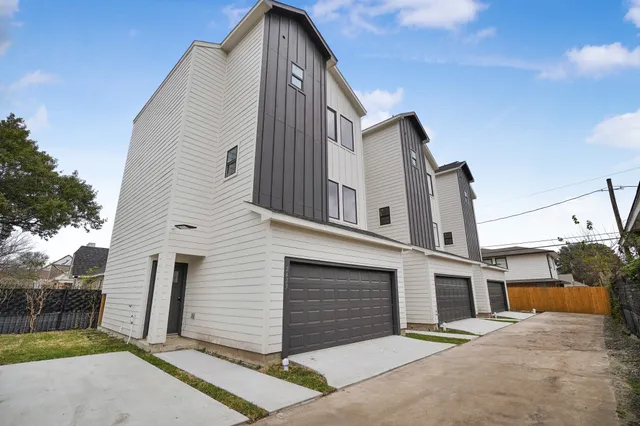 $2,900 | 2419 Rosewood Street, Houston, TX 77004