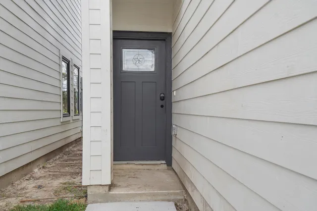 $2,900 | 2419 Rosewood Street, Houston, TX 77004