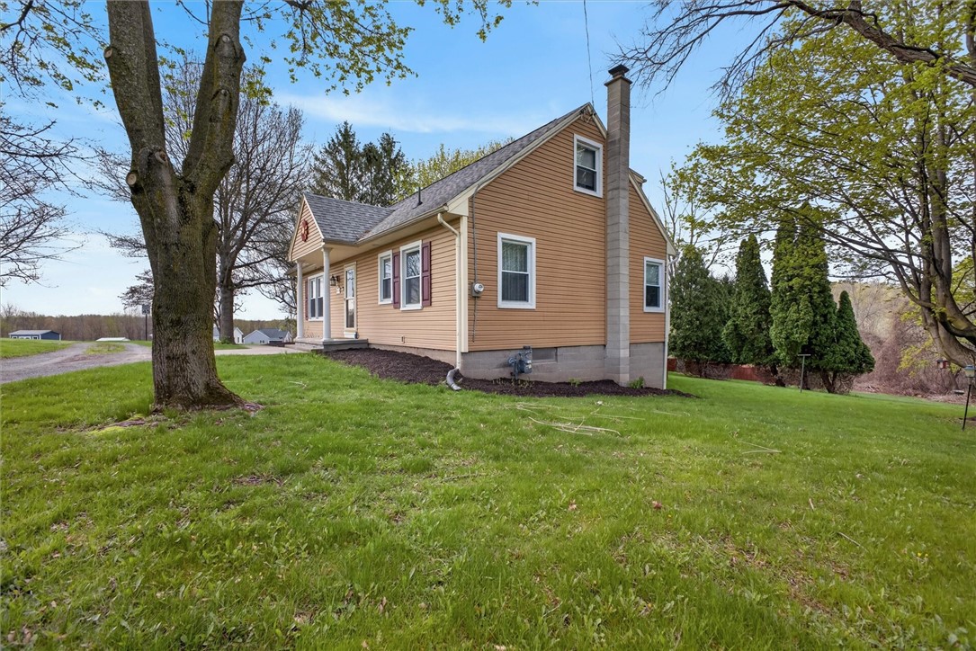 953 Wayneport Road Macedon, NY 14502 - Photo 2 of 26