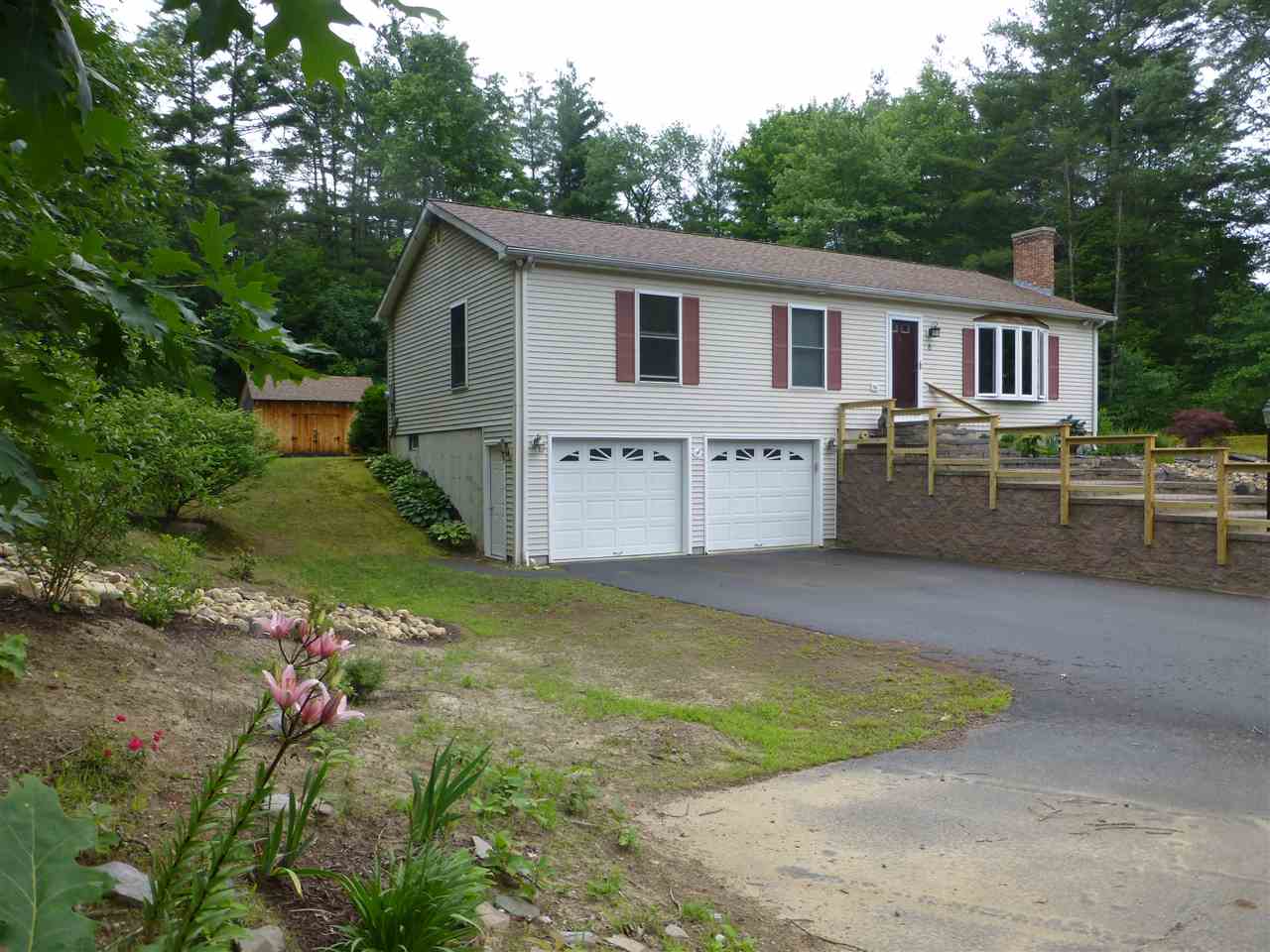 8 Pond Road Hinsdale, NH 03451 - Photo 4 of 27 Gallery Image 4