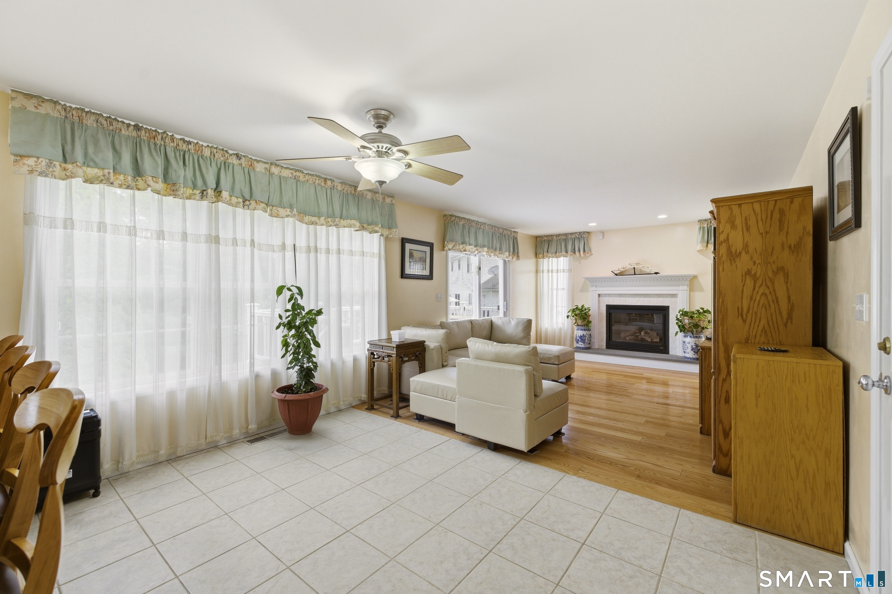 43 Kyle Court Meriden, CT 06450 - Photo 5 of 37