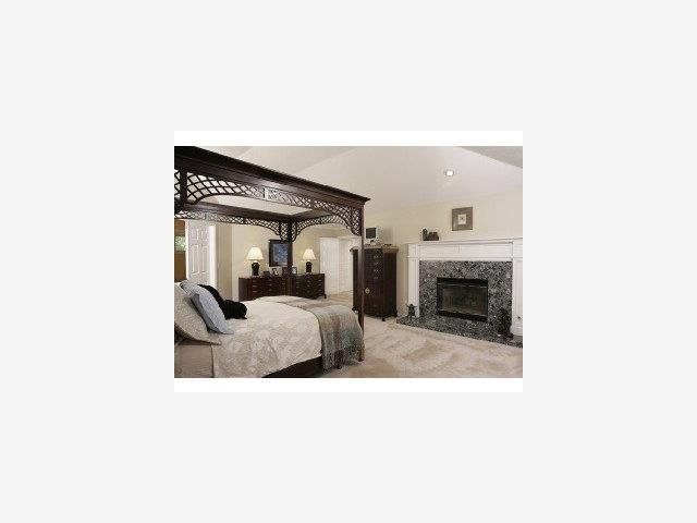 22031 Rae Lane Cupertino, CA 95014 - Photo 3 of 7 Gallery Image 3