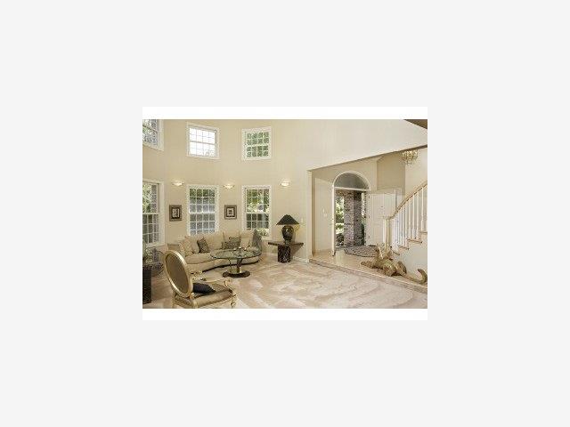 22031 Rae Lane Cupertino, CA 95014 - Photo 5 of 7 Gallery Image 5