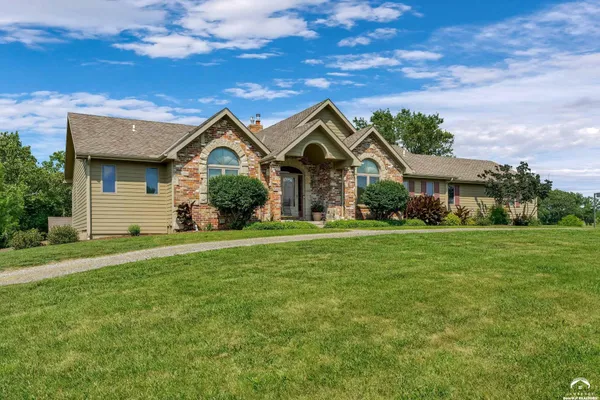 $875,000 | 1236 North 411 Road, Baldwin City, KS 66006