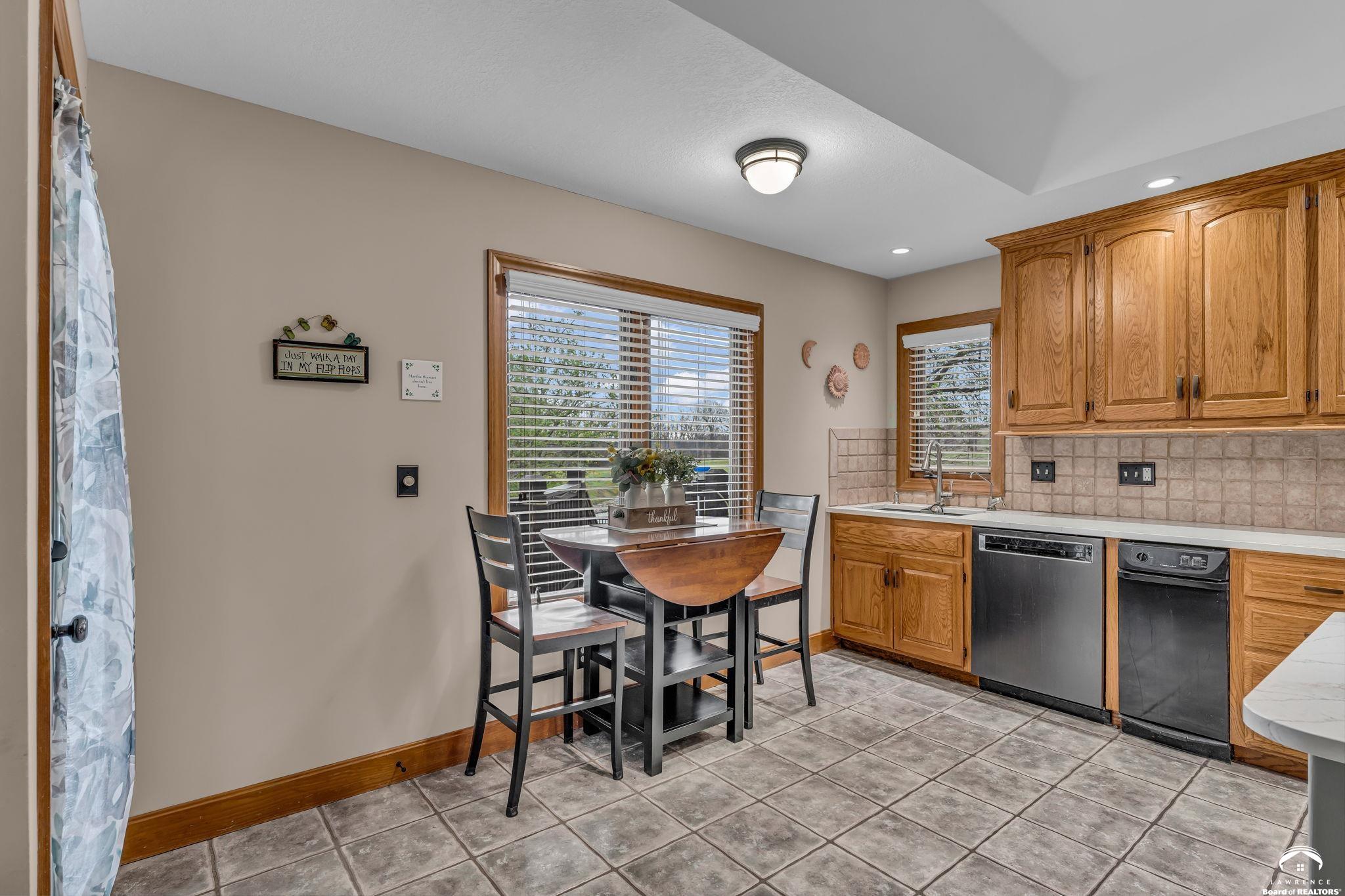 1236 North 411 Road Baldwin City, KS 66006 - Photo 12 of 68