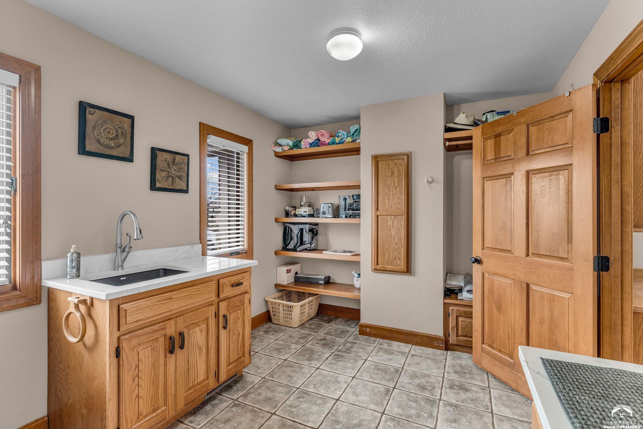 1236 North 411 Road Baldwin City, KS 66006 - Photo 15 of 68