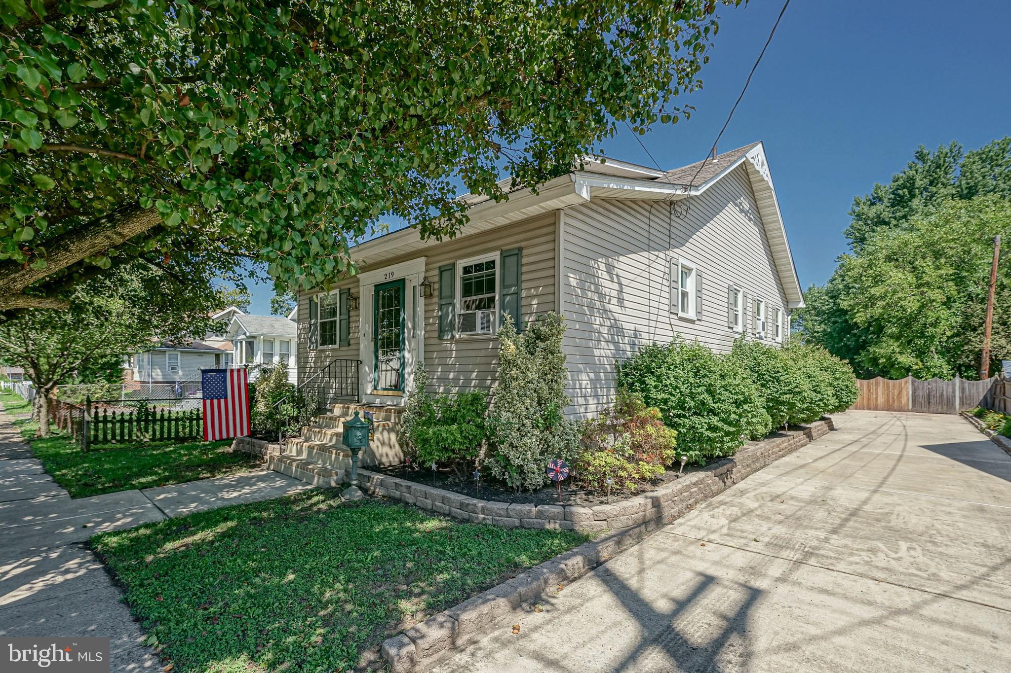 219 Nicholson Road Gloucester City, NJ 08030 - Photo 3 of 36 Gallery Image 3