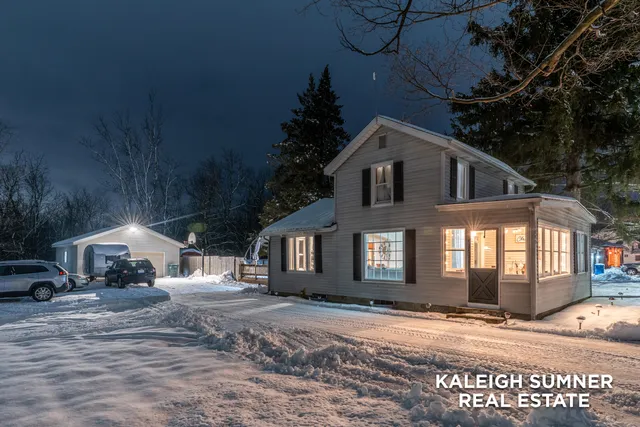 $299,900 | 14849 16th Avenue, Marne, MI 49435