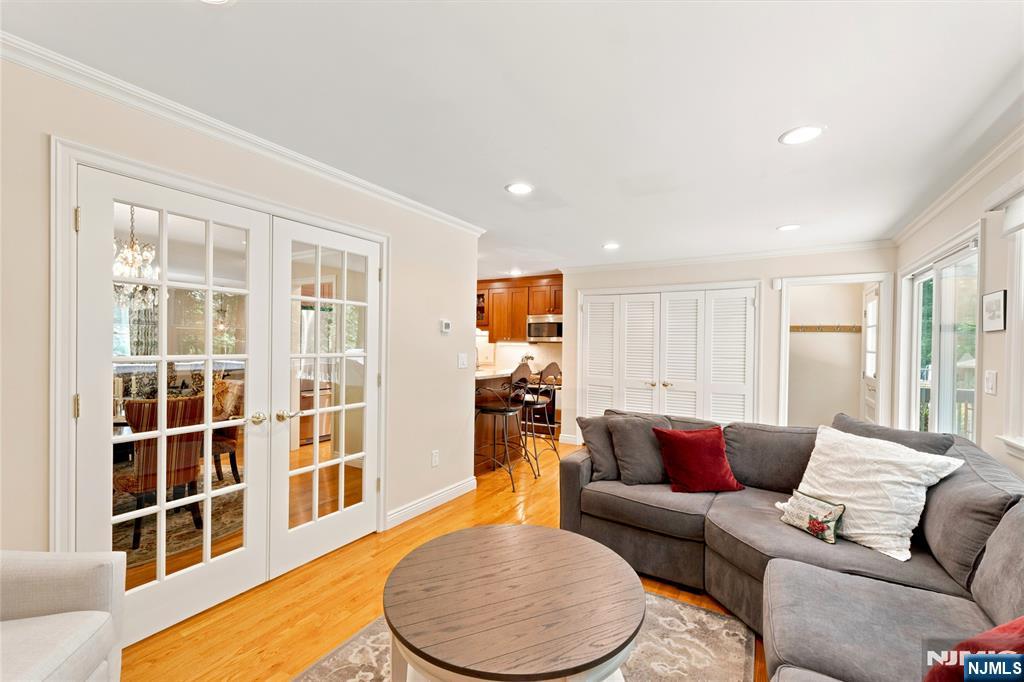 28 Delbrook Road Morris Plains, NJ 07950 - Photo 15 of 41