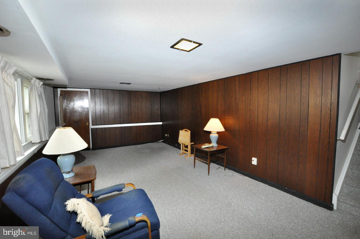 811 Fordham Street Delran, NJ 08075 - Photo 12 of 20 a living room with furniture