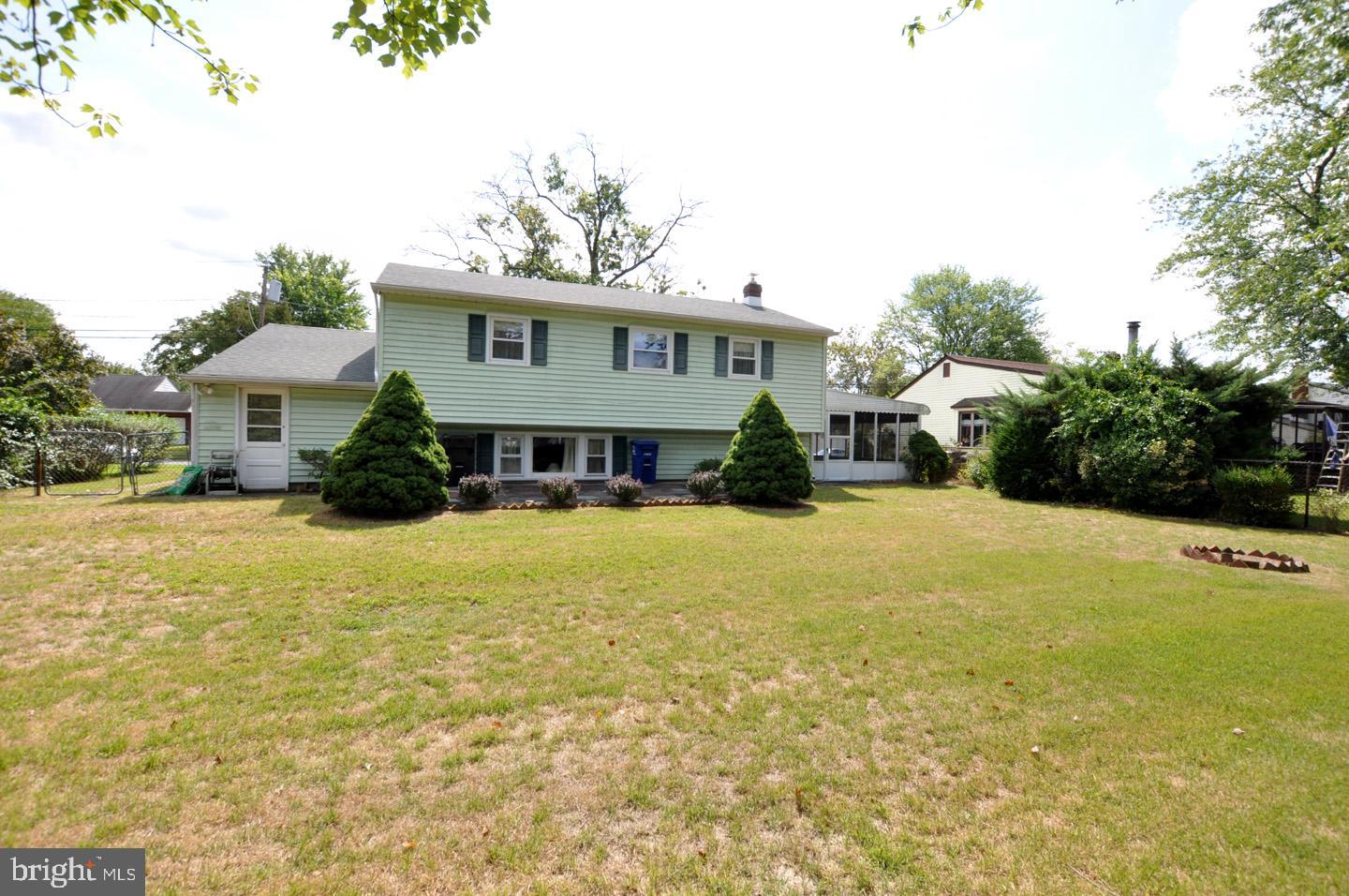 811 Fordham Street Delran, NJ 08075 - Photo 17 of 20 a front view of a house with a yard