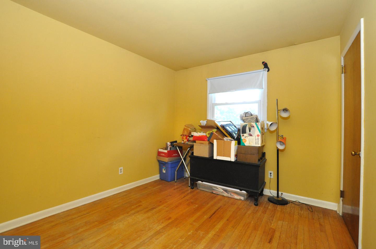 811 Fordham Street Delran, NJ 08075 - Photo 9 of 20 a view of a room with wooden floor