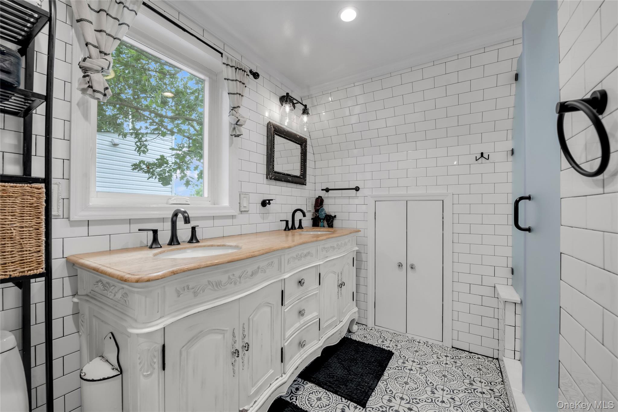 3-20 Forest Road Queens, NY 11363 - Photo 19 of 27 charming