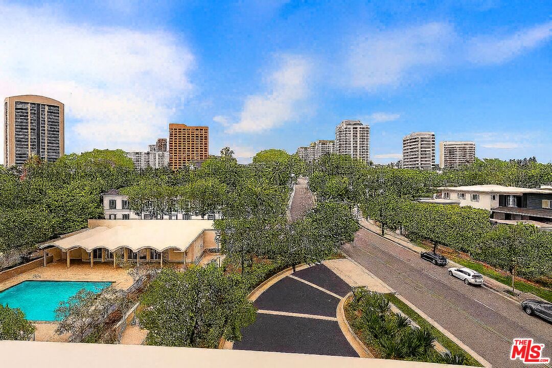 1333 South Beverly Glen Boulevard, Unit 605 Los Angeles, CA 90024 - Photo 24 of 27 a view of a city