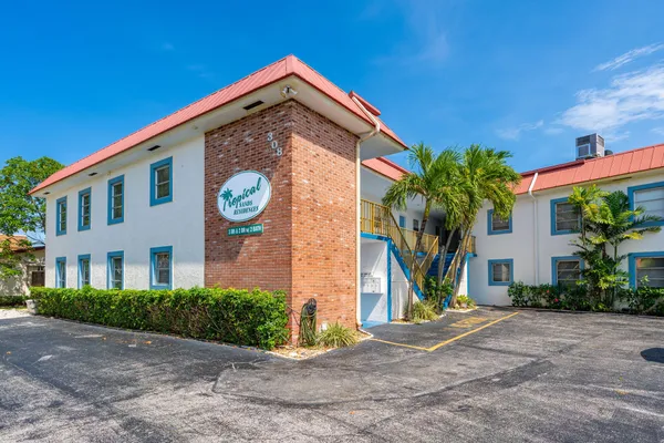 $2,495 | 308 Southwind Court, Unit 6, North Palm Beach, FL 33408