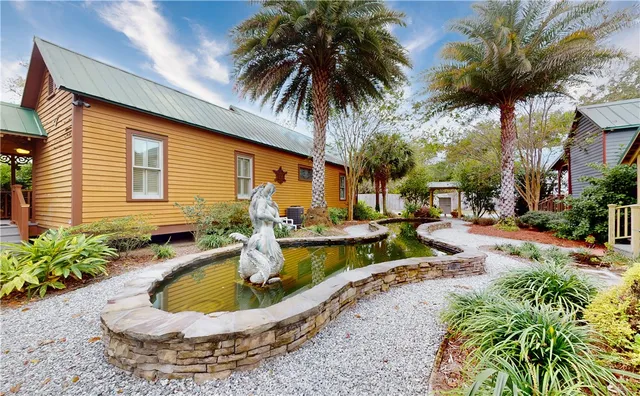 $2,375 | 804 A Howe Street, Unit A, Brunswick, GA 31520