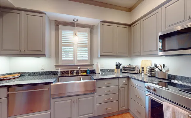 $2,375 | 804 A Howe Street, Unit A, Brunswick, GA 31520