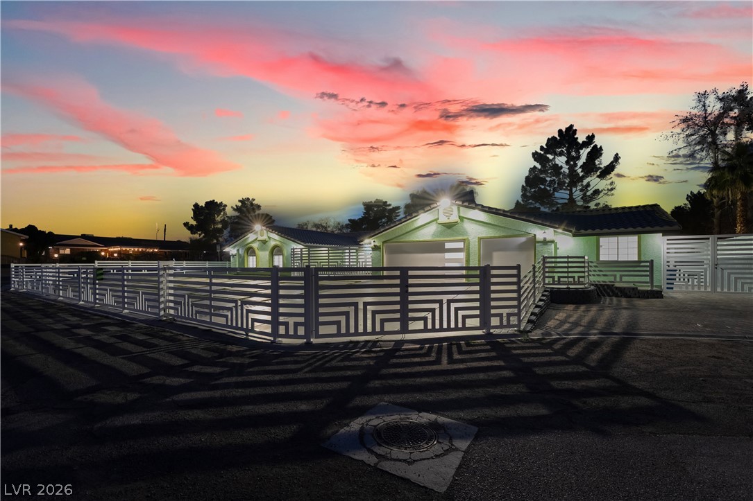 3160 East Viking Road Las Vegas, NV 89121 - Photo 11 of 99