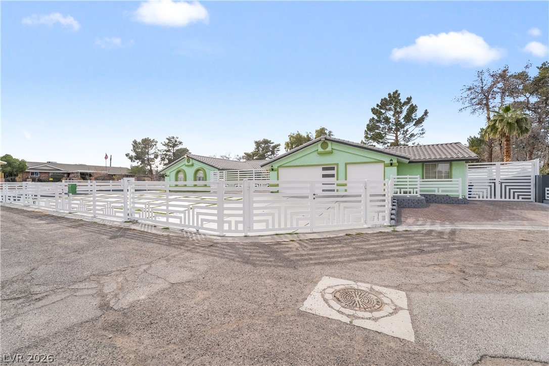 3160 East Viking Road Las Vegas, NV 89121 - Photo 29 of 99