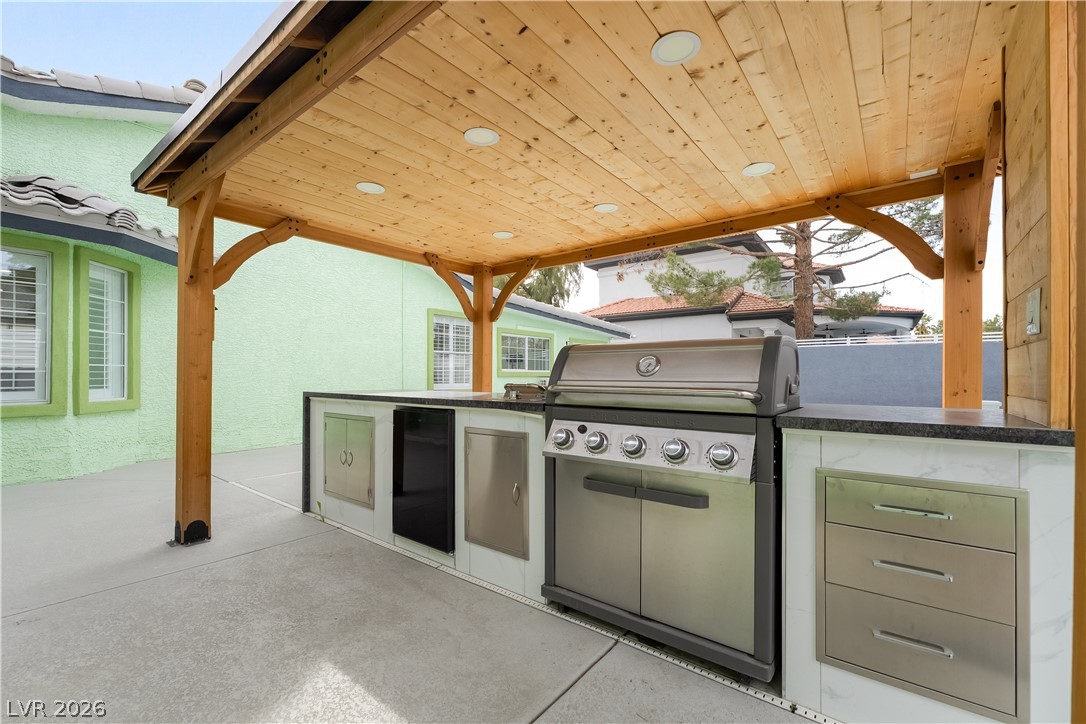 3160 East Viking Road Las Vegas, NV 89121 - Photo 87 of 99 View of patio / terrace featuring exterior kitchen