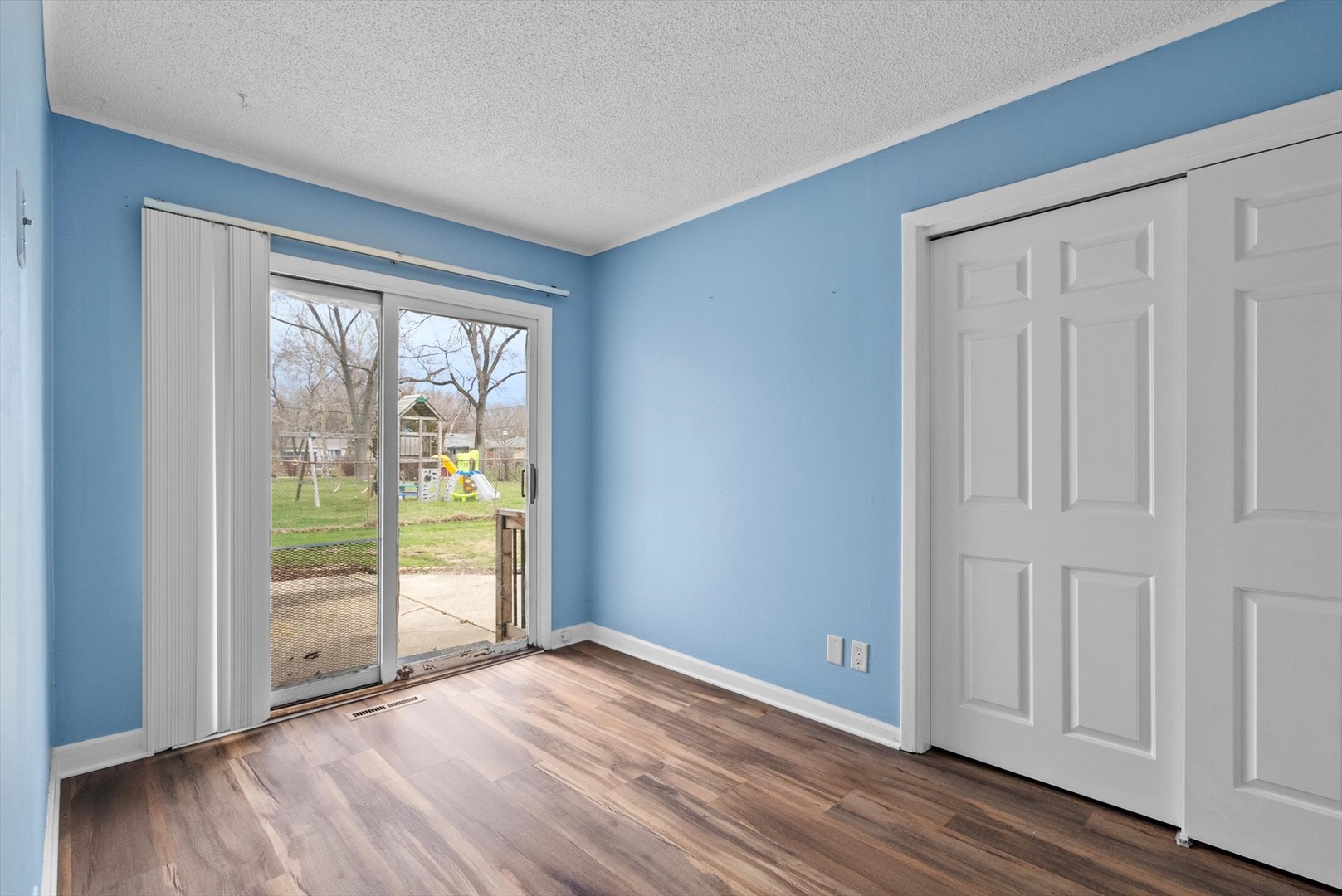 15 Rugby Road Lake Zurich, IL 60047 - Photo 11 of 19