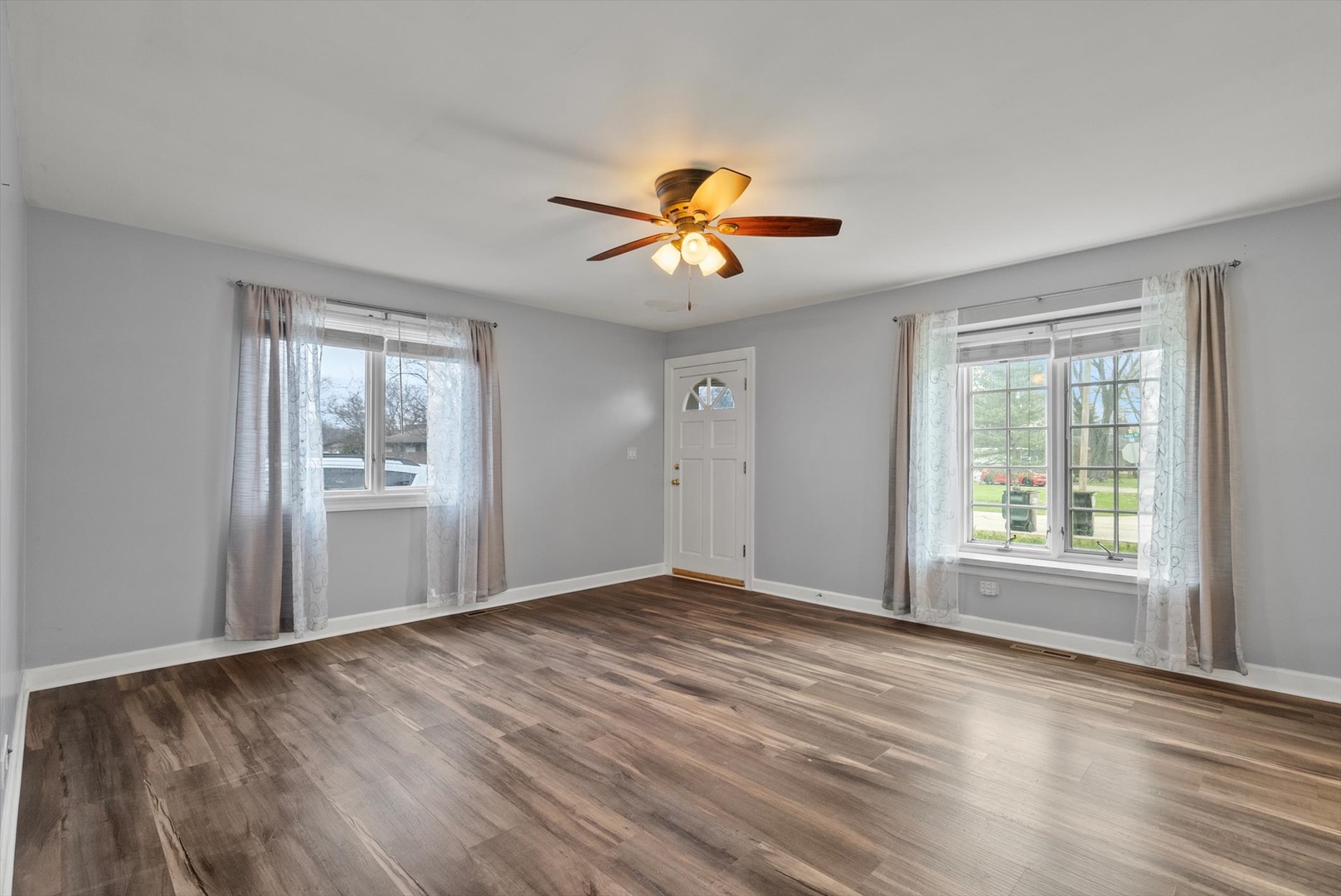 15 Rugby Road Lake Zurich, IL 60047 - Photo 4 of 19