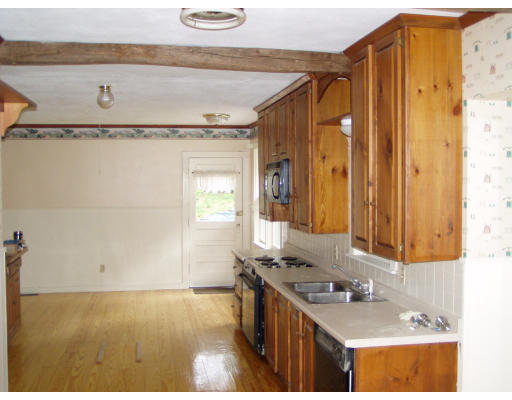 26 James Road Upton, MA 01568 - Photo 4 of 8 Gallery Image 4