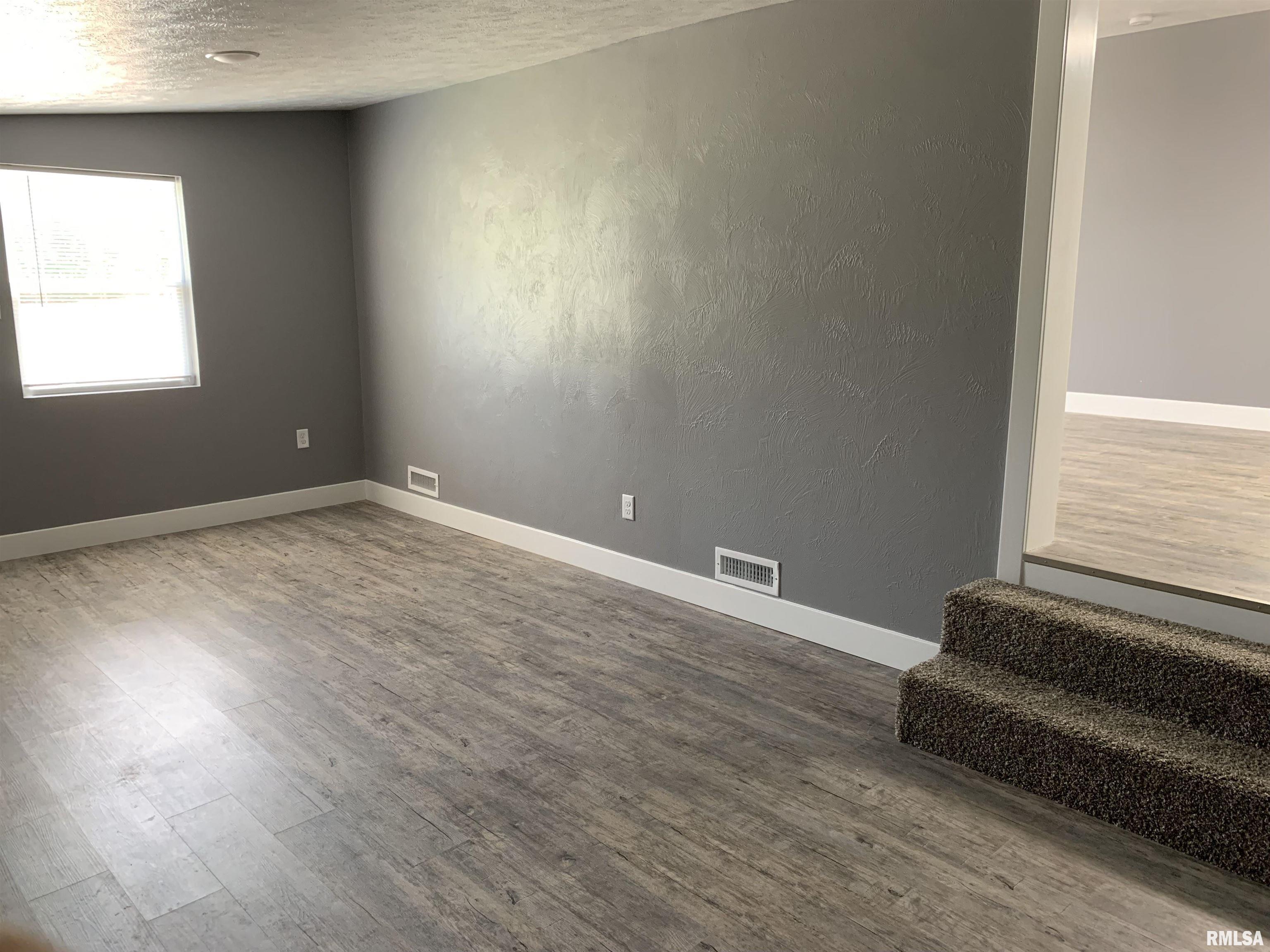 1201 North 11th Street Herrin, IL 62948 - Photo 15 of 30