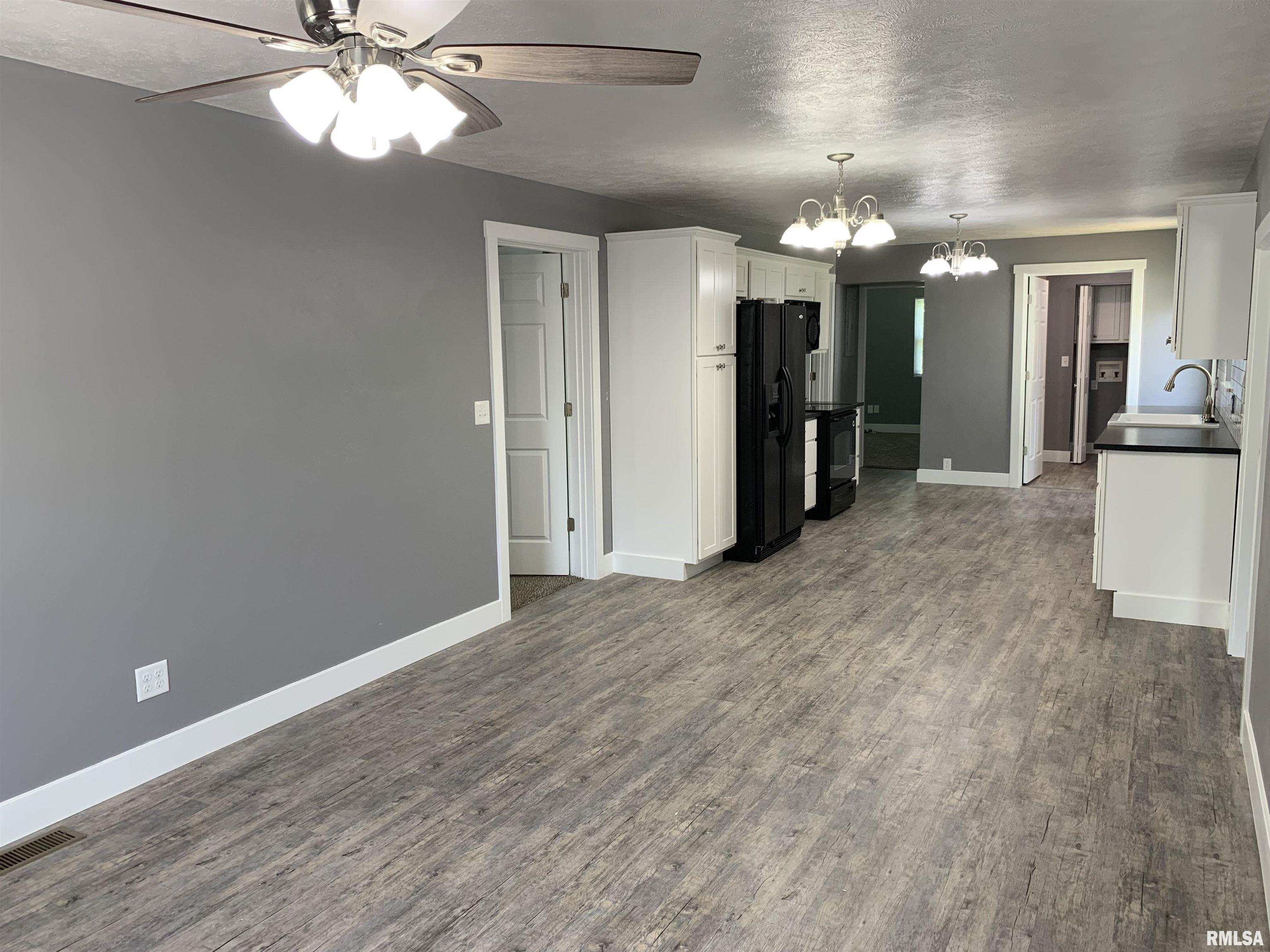 1201 North 11th Street Herrin, IL 62948 - Photo 9 of 30