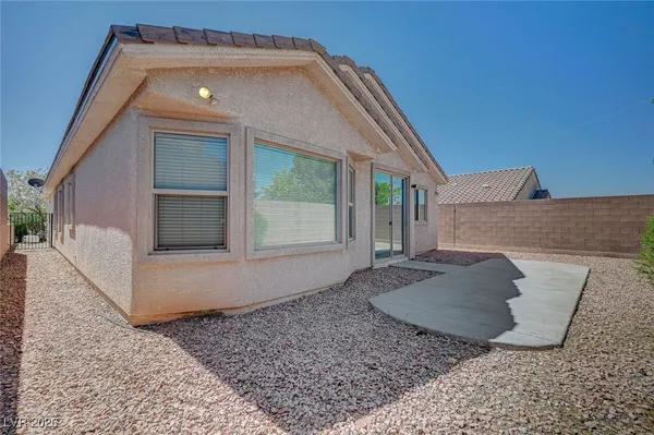$2,000 | 2624 Rue Toulouse Avenue, Henderson, NV 89044