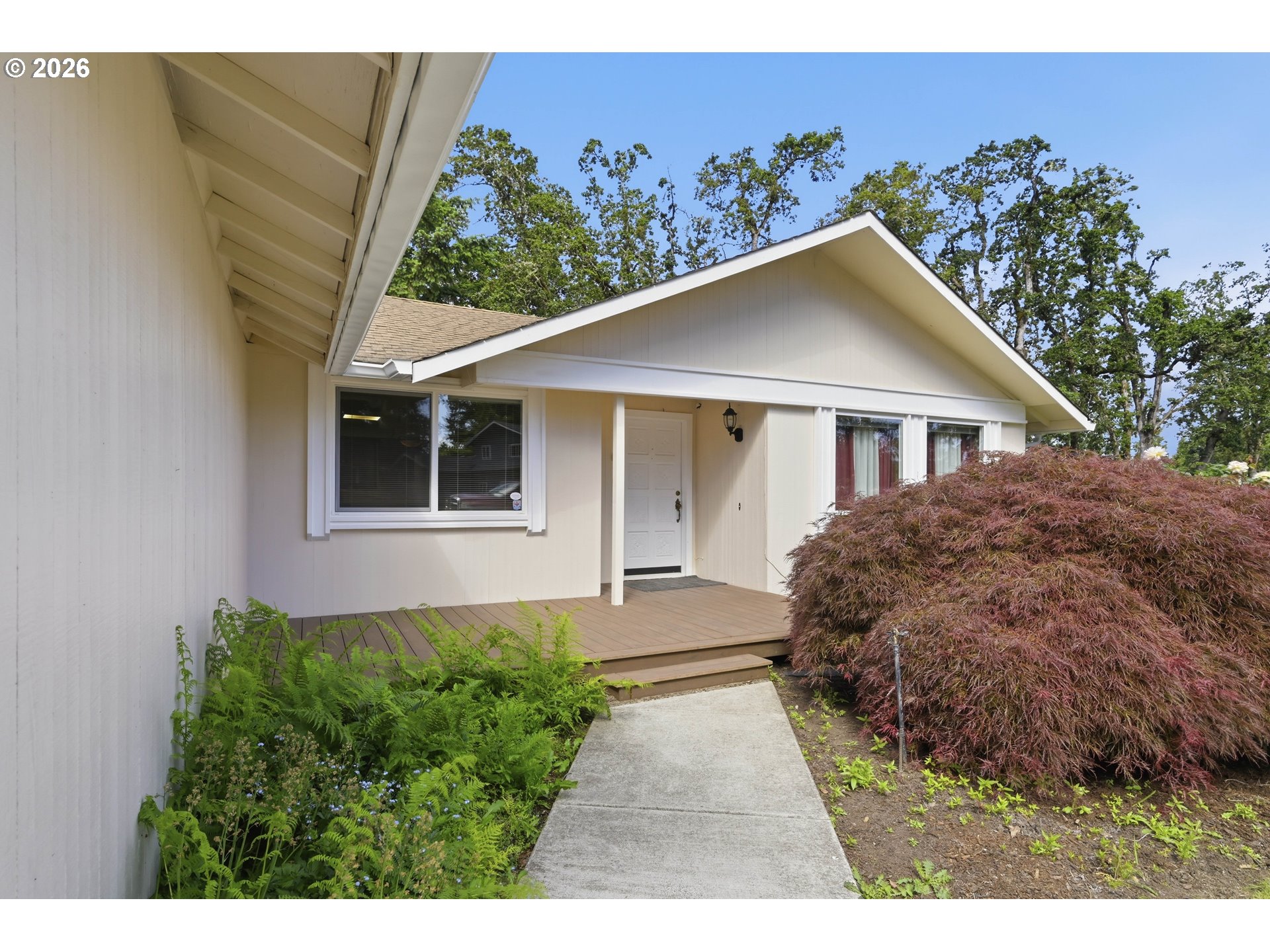 488 Cascade Drive Springfield, OR 97478 - Photo 5 of 48