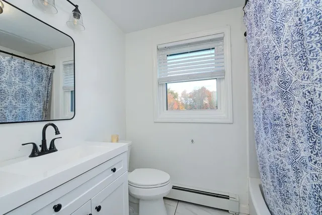 $595,000 | 45 Damren Road, Derry, NH 03038