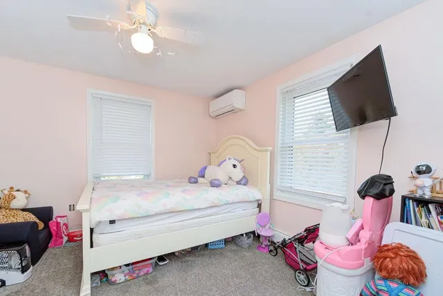 $595,000 | 45 Damren Road, Derry, NH 03038